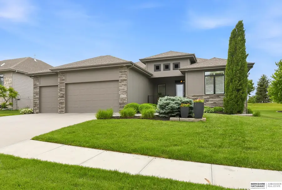 19025 Cuming Circle, Chicago, NE 68022 - #2