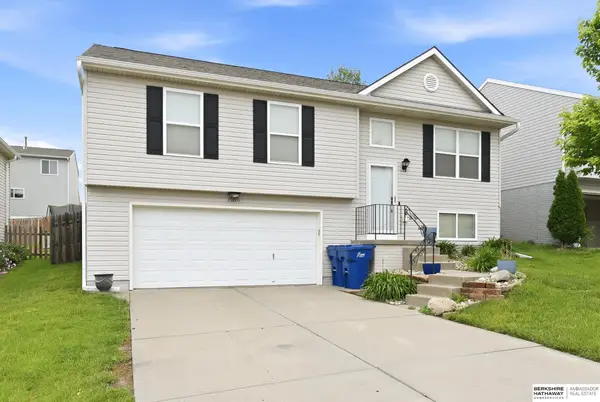 15406 Clay Street, Bennington, NE 68007