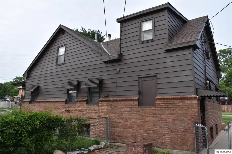 2845 Randolph Street, Lincoln, NE 68510 - #2