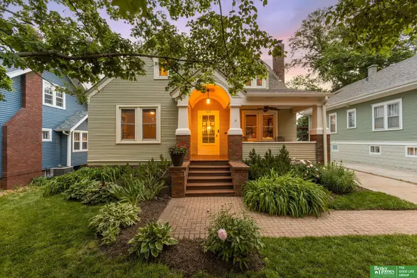 4670 Pierce Street, Omaha, NE 68106