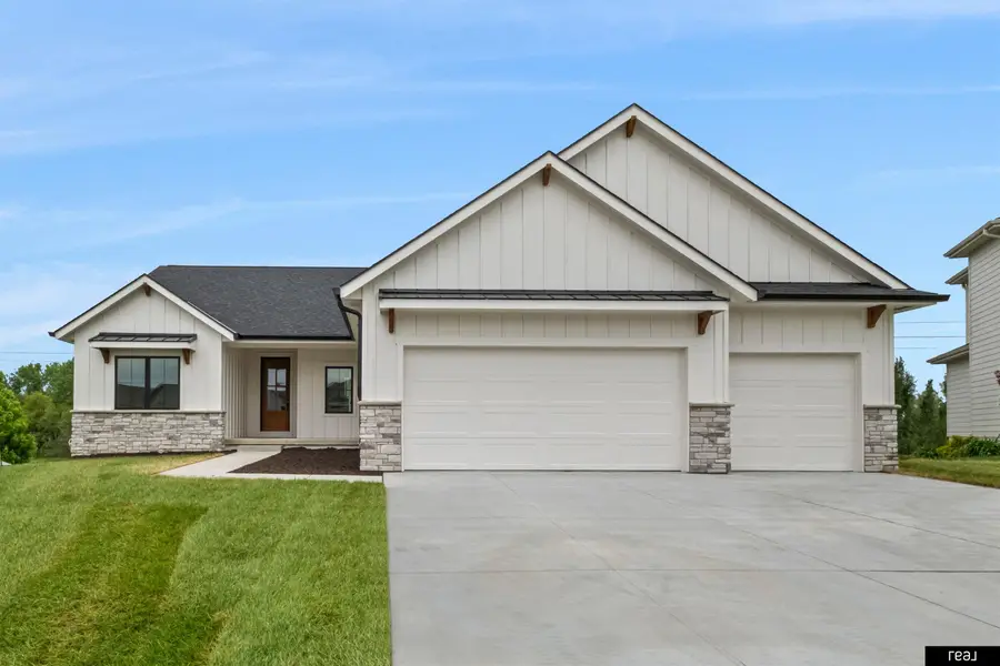 18304 Blackwalnut Street, Omaha, NE 68136 - #2