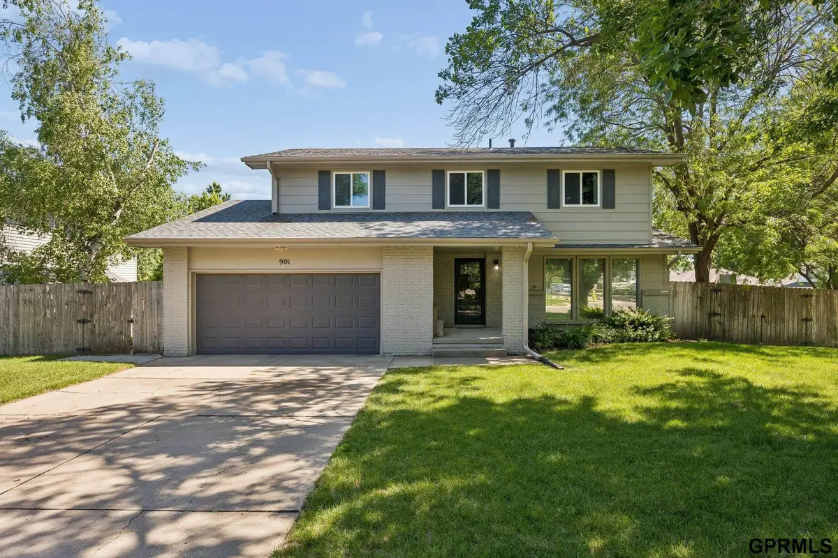 901 Sally Street, Papillion, NE 68046 - #1