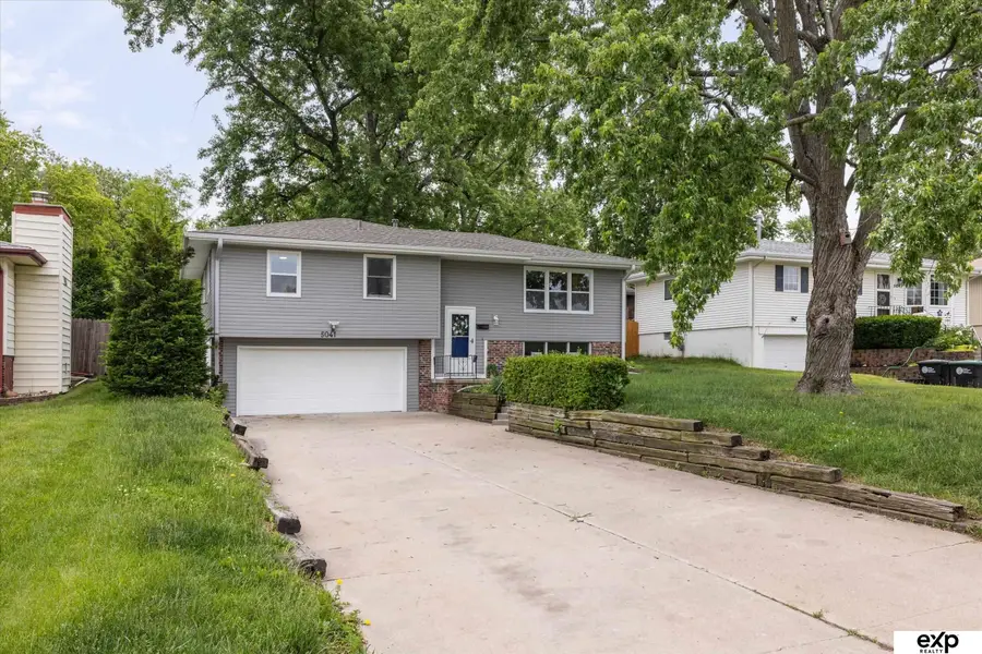 5041 S 93rd Street, Omaha, NE 68127 - #3