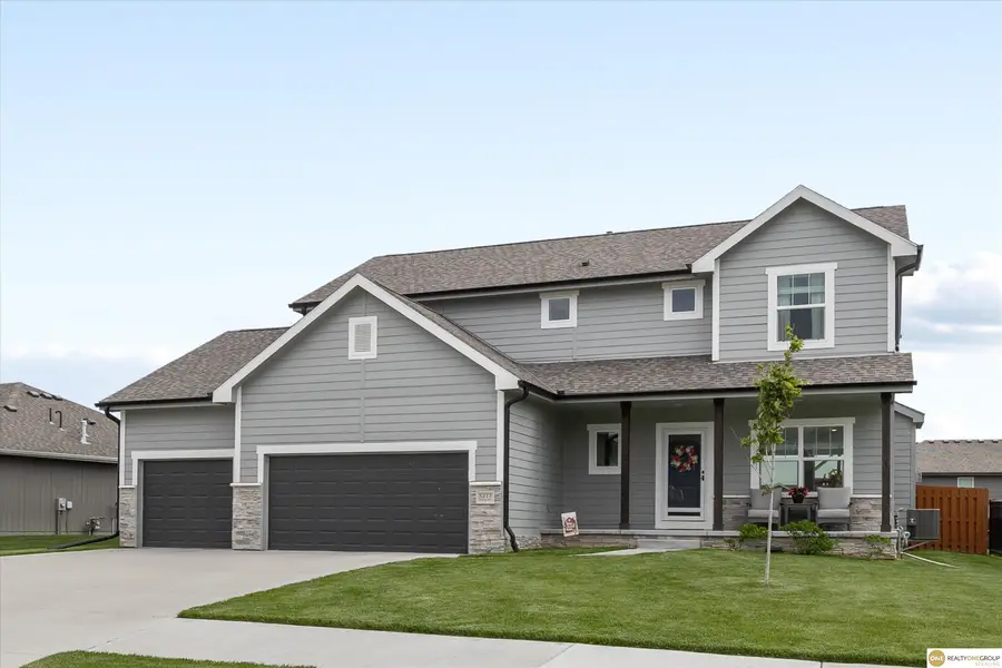 5213 Helwig Avenue, Papillion, NE 68046 - #2