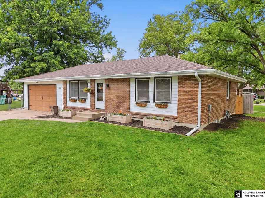 13910 Lancashire Street, Waverly, NE 68462 - #2