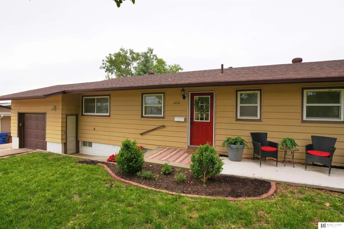 1212 Bellaire Boulevard, Bellevue, NE 68005 - #1