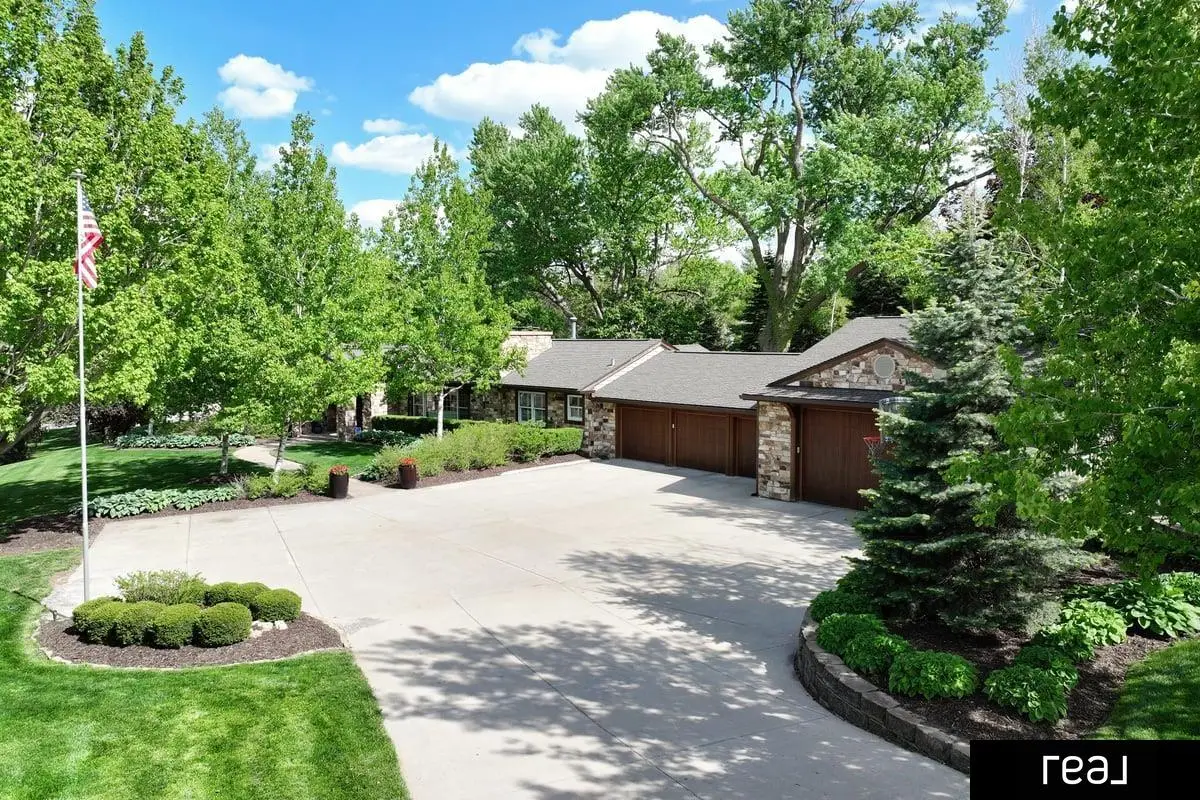 805 Ridgewood Avenue, Omaha, NE 68114 - #1