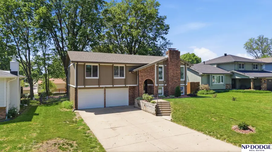 3307 Lynnwood Drive, Bellevue, NE 68123 - #2