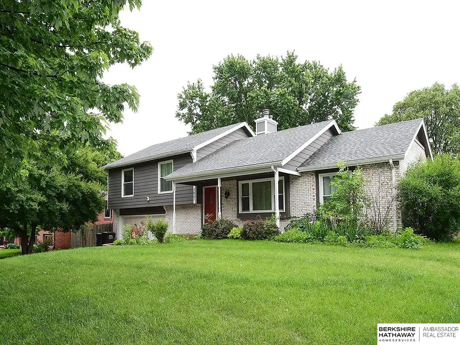 7821 Lake Street, Lincoln, NE 68506 - #3