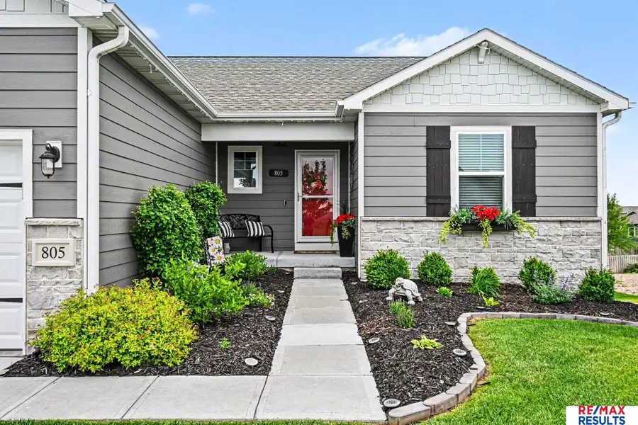 805 N 10 Avenue, Springfield, NE 68059 - #2