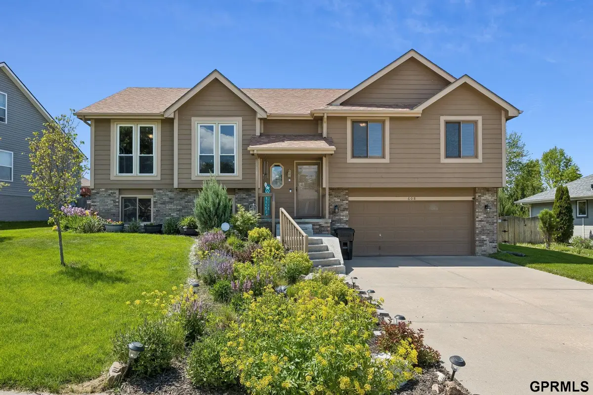 608 Ruby Road, Papillion, NE 68133 - #1