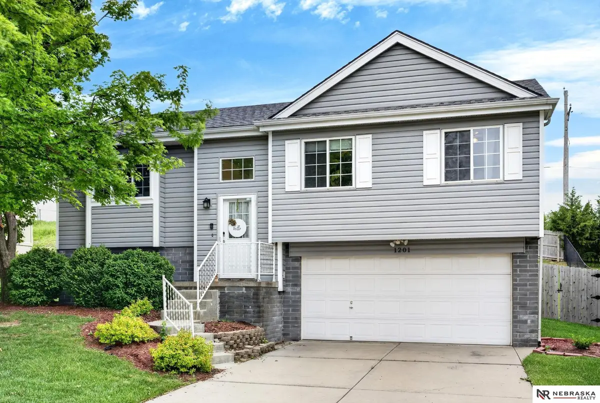 1201 Devon Drive, Papillion, NE 68046 - #1