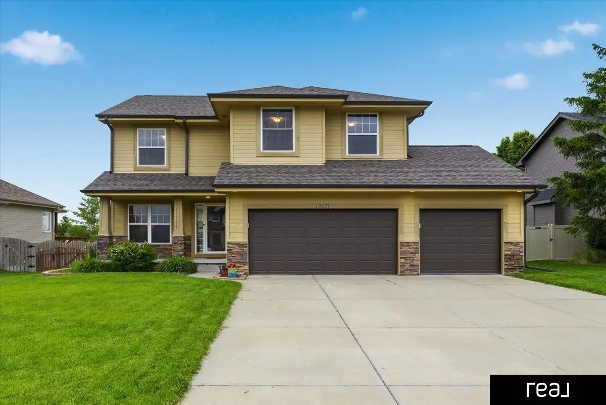 15676 King Street, Bennington, NE 68007 - #1
