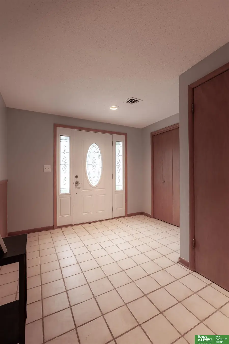 511 N Grandview Avenue, Papillion, NE 68046 - #3