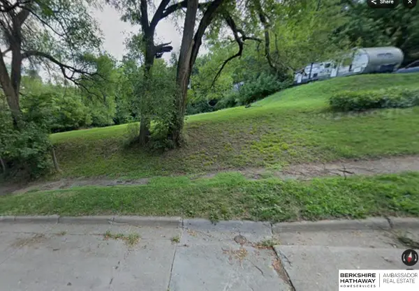 409 Hickory Street, Omaha, NE 68108