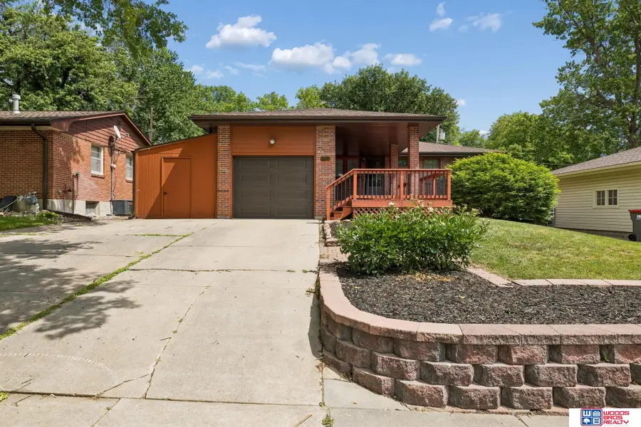 524 Skyway Road, Lincoln, NE 68505 - #3