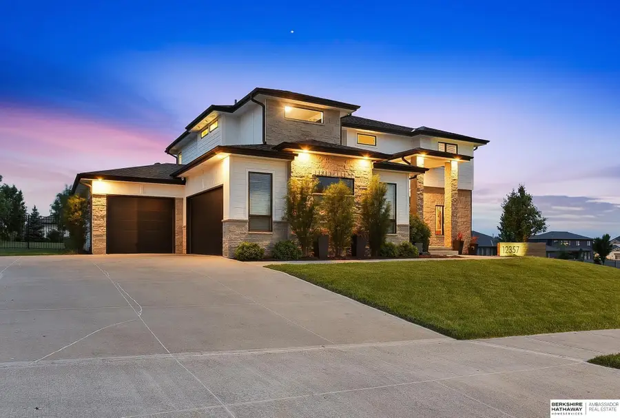 12357 Cooper Street, Papillion, NE 68046 - #3
