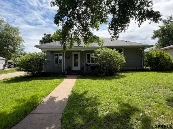 537 N 10th Street, Geneva, NE 68361