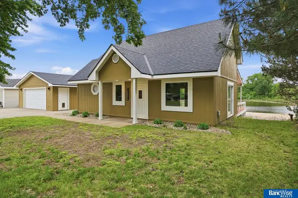 16003 Middle Island Drive, South Bend, NE 68058