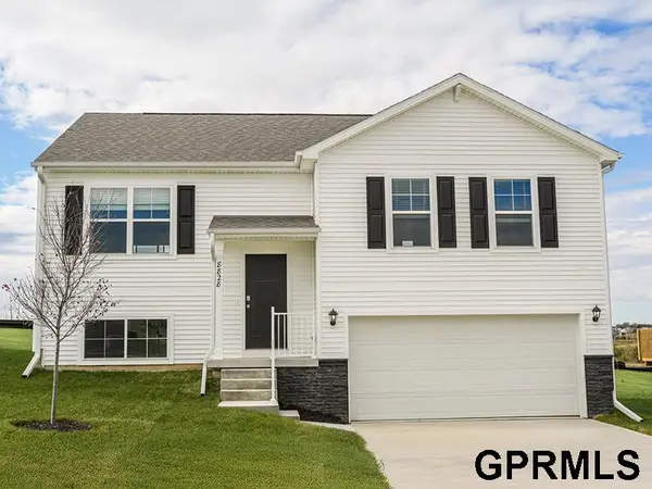13649 Read Street, Omaha, NE 68142
