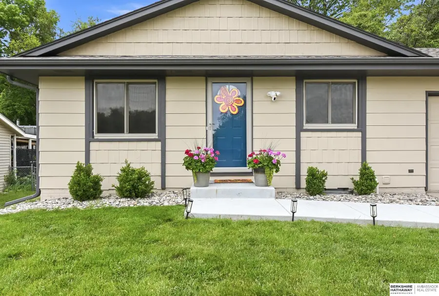 5427 High Street, Lincoln, NE 68506 - #2