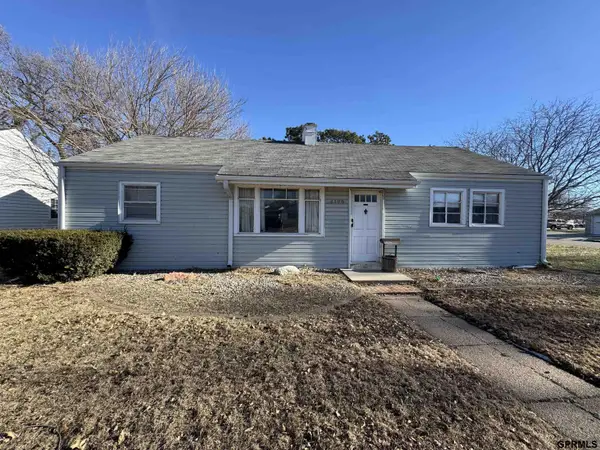 2106 Pine Street, Fremont, NE 68025