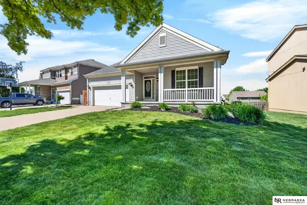 20828 Charles Street, Elkhorn, NE 68022