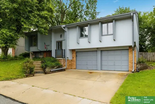 14435 Weir Circle, Omaha, NE 68137