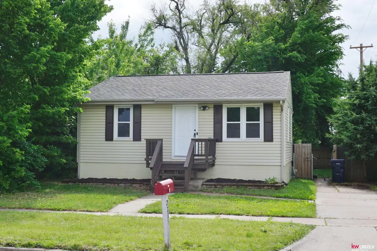 2715 N 35th Street, Lincoln, NE 68504 - #1