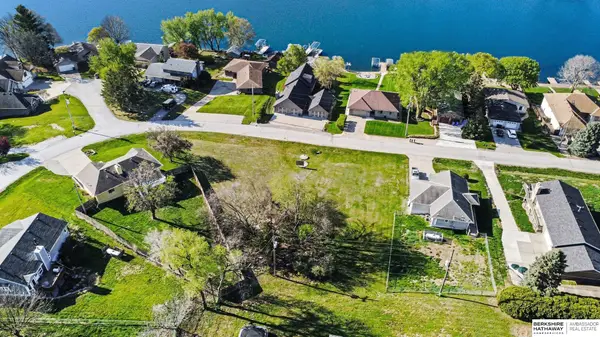 1543 Trumball Terrace, Plattsmouth, NE 68048