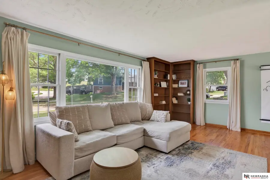 103 Hillcrest Avenue, Bellevue, NE 68005 - #2