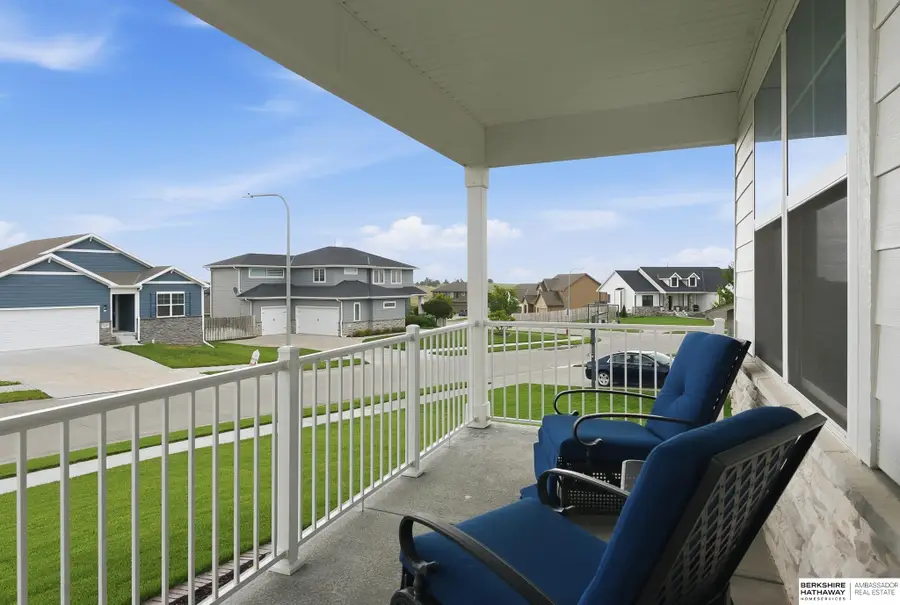 220 N 10th Avenue, Springfield, NE 68059 - #3
