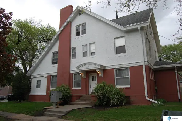 900 S 18th Street, Lincoln, NE 68508