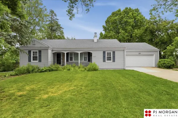 1223 N 95th Avenue, Omaha, NE 68114