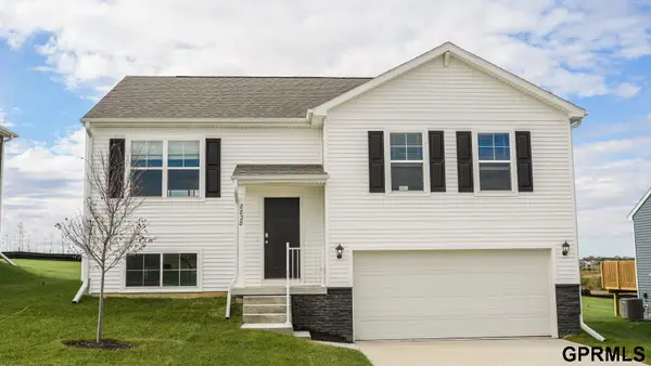 13645 Read Street, Omaha, NE 68142