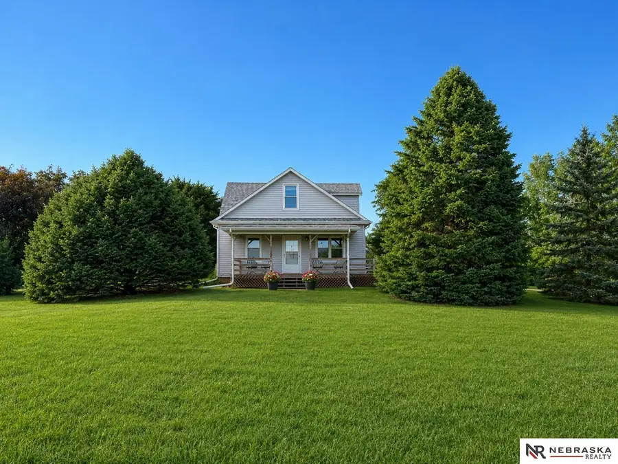 4902 Waverly Road, Lincoln, NE 68514 - #2