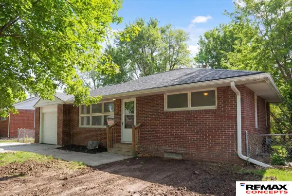 3230 N 66th Street, Lincoln, NE 68507