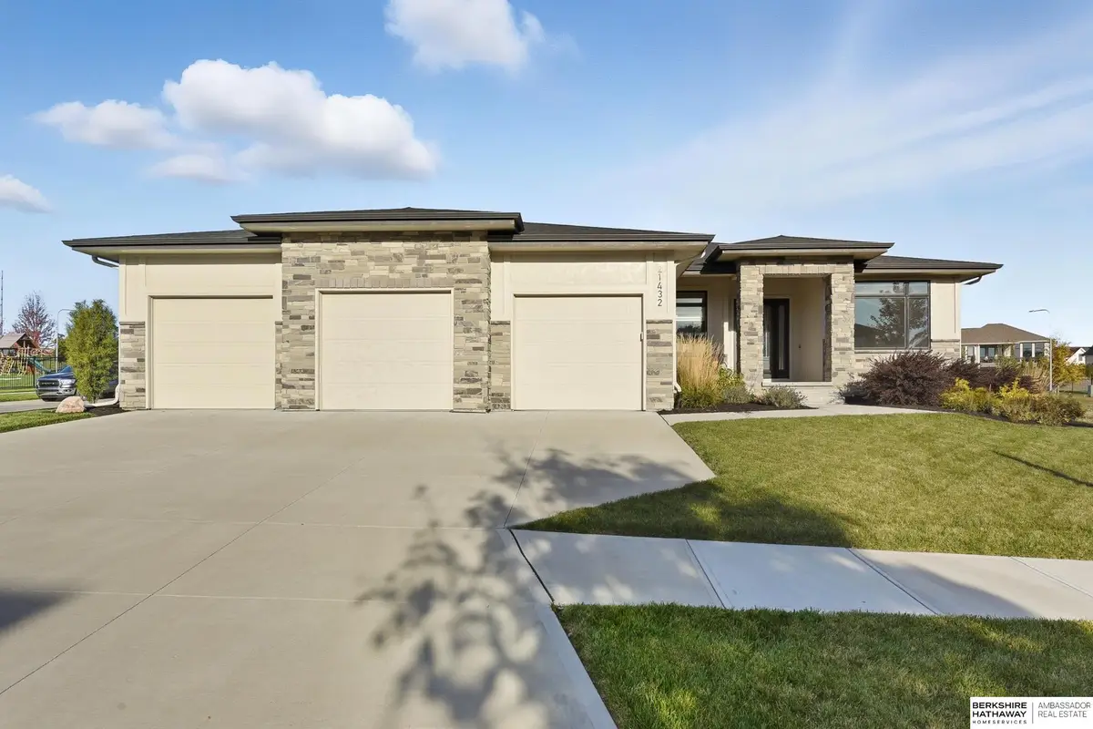 21432 B Street, Elkhorn, NE 68022 - #1