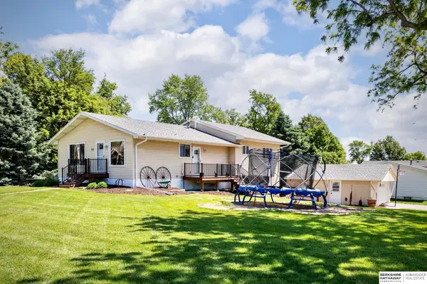 512 5th Street, Yutan, NE 68073