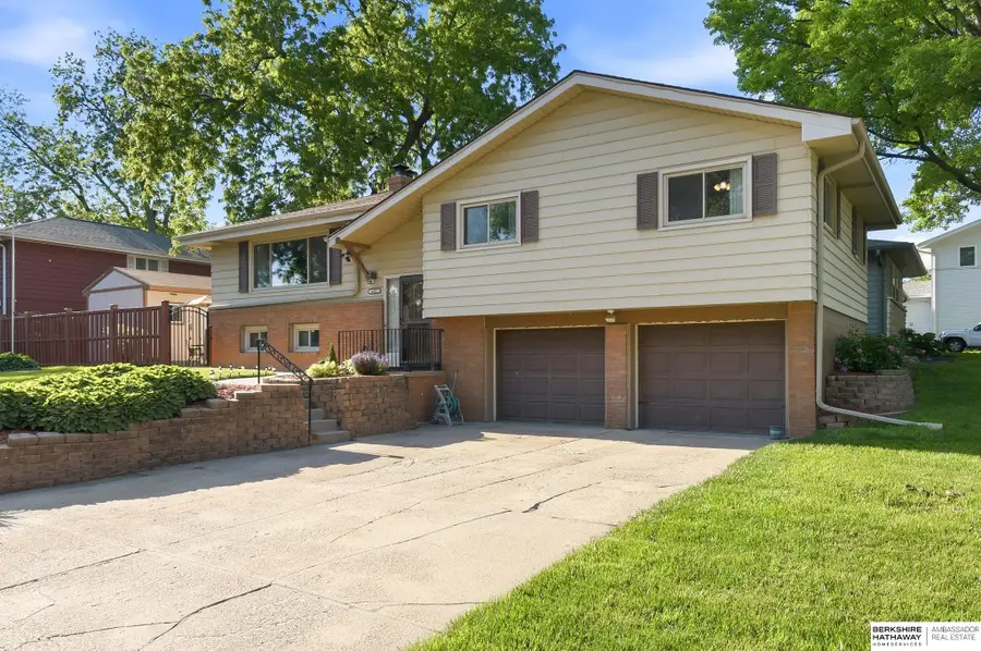 4452 Shady Lane Circle, Omaha, NE 68105 - #3