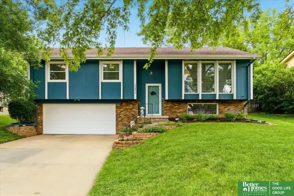 15492 Harney Street, Omaha, NE 68154