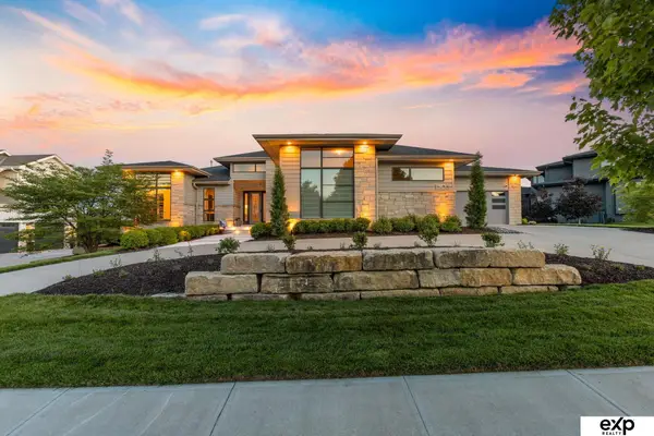 1503 S 219th Avenue, Elkhorn, NE 68022