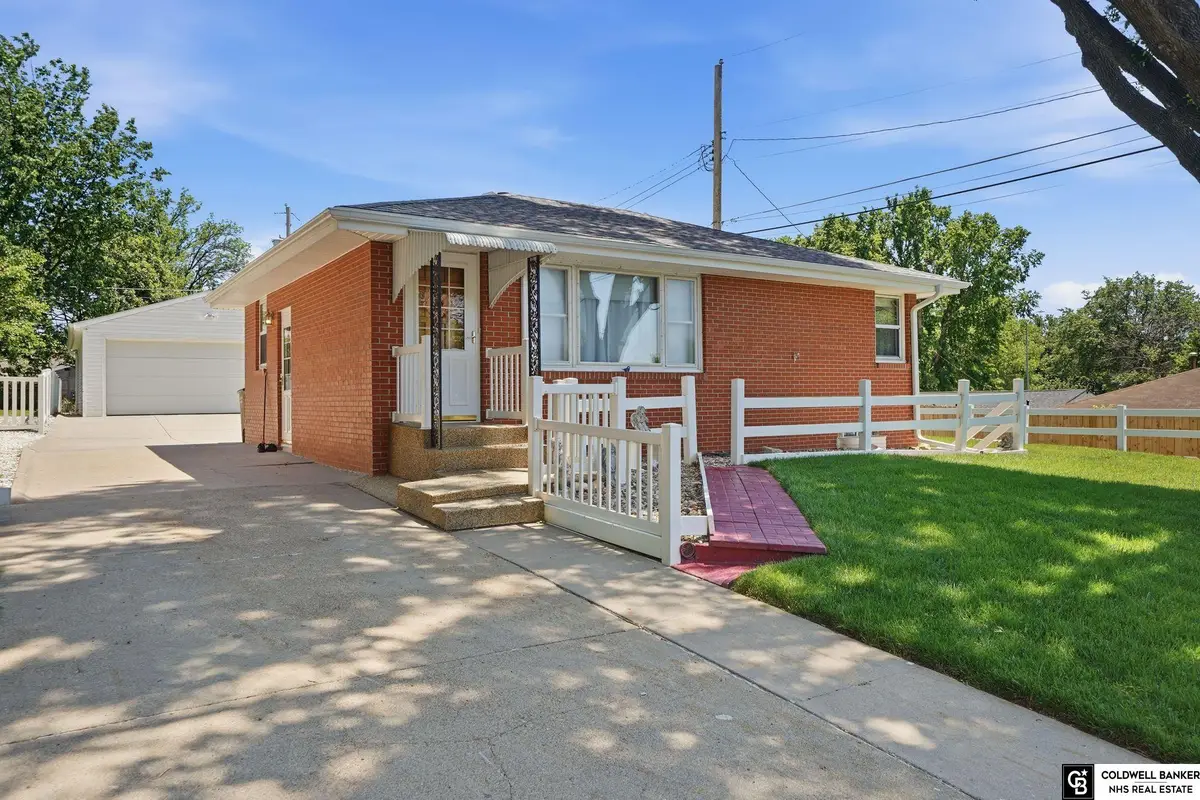 1520 N 61st Street, Lincoln, NE 68505 - #1