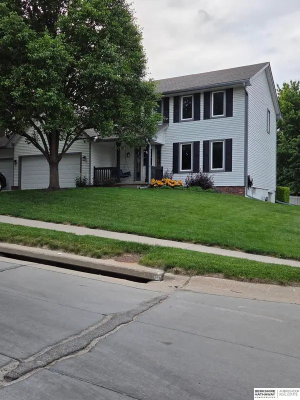 13404 Hillsborough Drive, Omaha, NE 68164