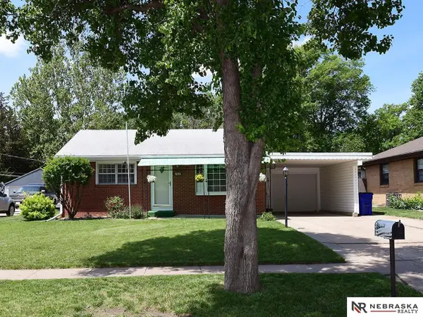 4201 Dunn Avenue, Lincoln, NE 68502