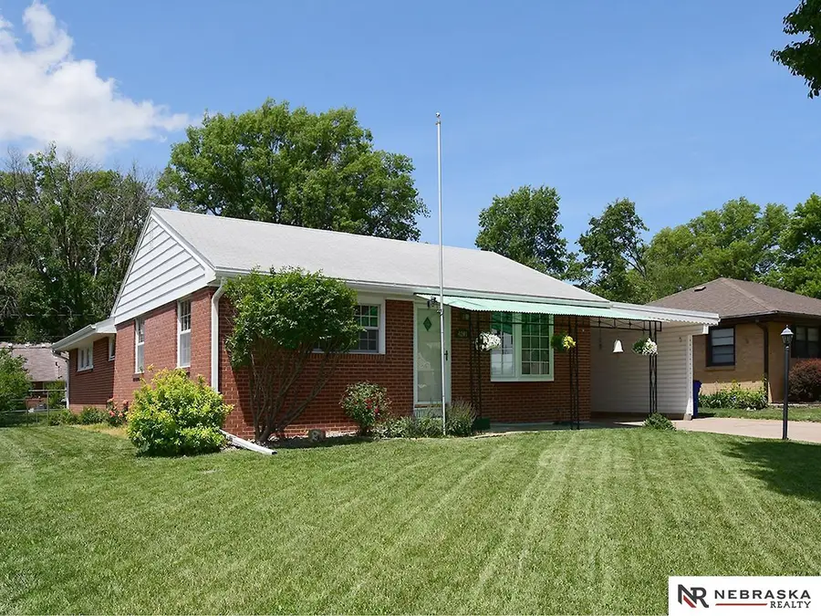 4201 Dunn Avenue, Lincoln, NE 68502 - #2