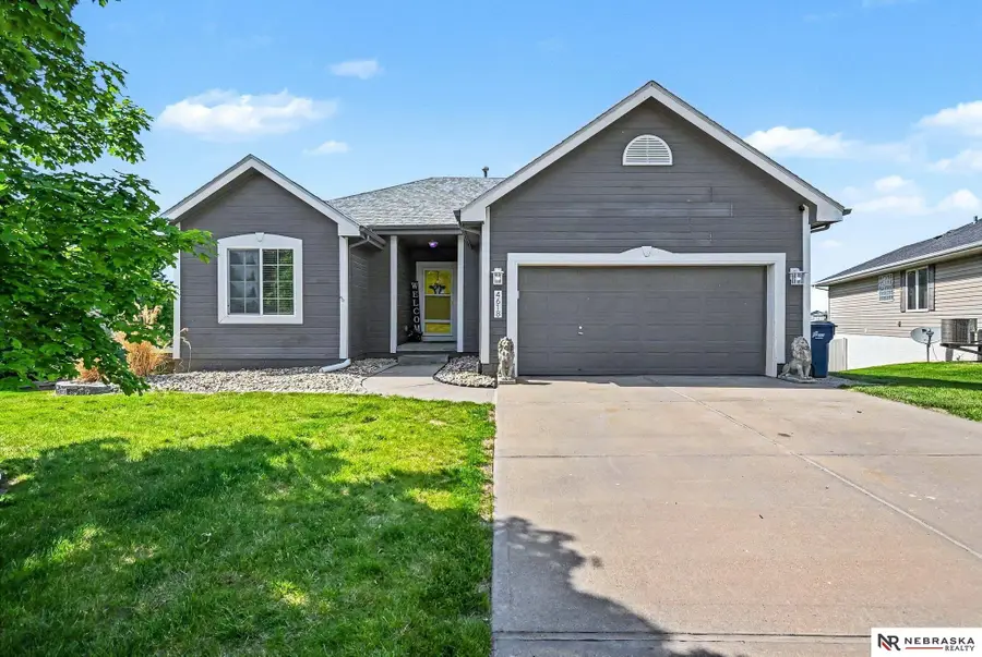 4618 Springview Drive, Papillion, NE 68133 - #2