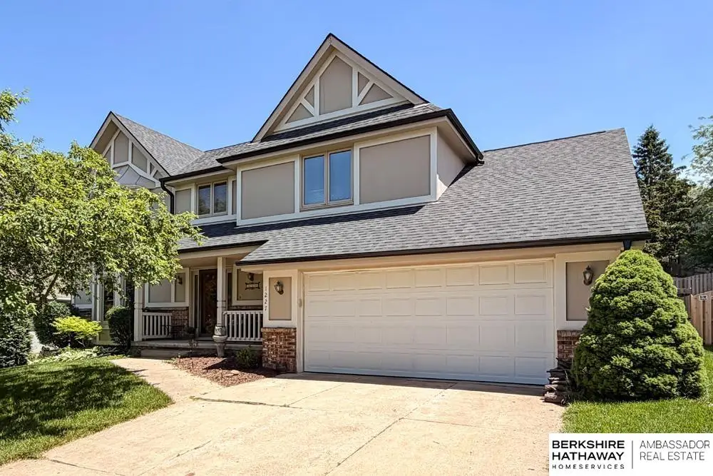 1227 N 161st Circle, Omaha, NE 68118 - #1