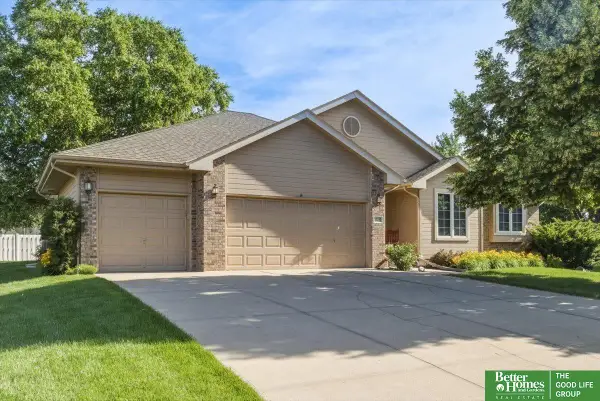 20750 Hemlock Circle, Elkhorn, NE 68022