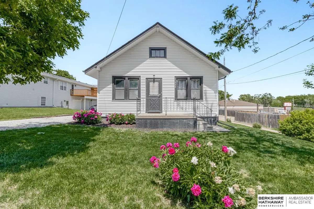 338 W 14th Street, Wahoo, NE 68066 - #1